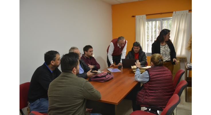 Abrieron los sobres para la compra de luminarias destinadas a la Escuela Alberdi y otros espacios de la localidad
