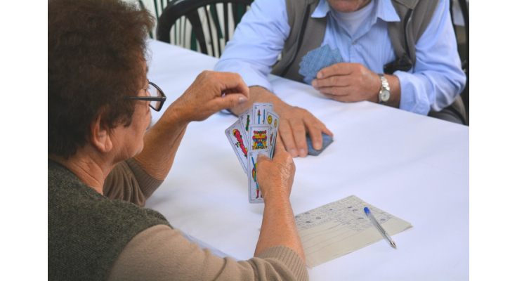 ABUELOS EN ACCIÓN: SE DEFINE ESTE MARTES LA INSTANCIA LOCAL DE JUEGOS DE CARTAS