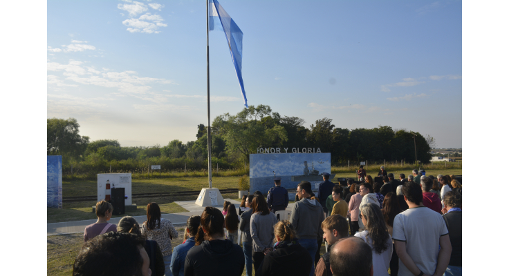 Acto recordatorio del Marinero Luis Armando Gianotti