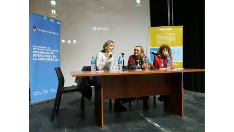 Charla sobre derechos, adolescencia y decisiones informadas