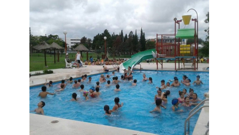 Comenzaron las actividades de la Escuela de Natación y Vida en la Naturaleza