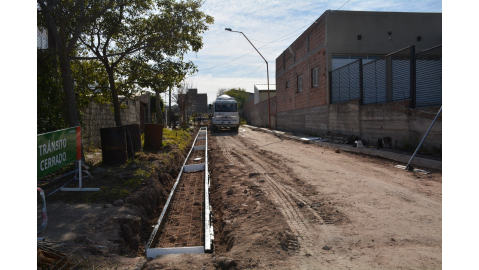 CONTINÚA LA REPARACIÓN DE CALLE LOS MIRLOS