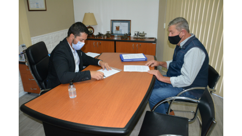 FIRMA DEL CONTRATO PARA REACONDICIONAR LAS LAGUNAS DE TRATAMIENTO DE EFLUENTES CLOACALES