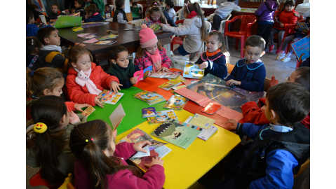 JARDINERITOS VISITARON LA BIBLIOTECA POPULAR “ENCUENTROS”