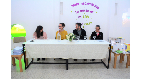 LA VICEINTENDENTA PARTICIPÓ DE LA PRESENTACIÓN DE UN CICLO FORMATIVO  DE EDUCACIÓN FÍSICA EN EL JARDÍN LECHUCITAS