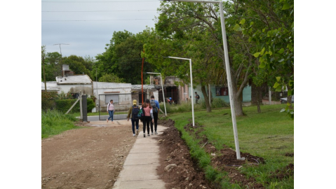 LOS ESTUDIANTES YA TRANSITAN EL NUEVO CIRCUITO DE VEREDAS EN LA ZONA DE FACULTADES