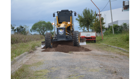 MANTENIMIENTO DE CALLES EN EL LOTEO LA REJA