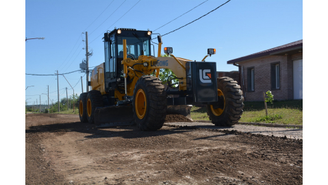 MANTENIMIENTO DE CALLES EN LOS BARRIOS OASIS I y II