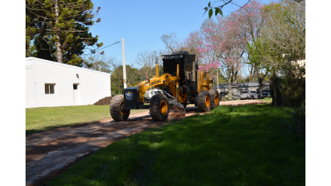 MEJORAMIENTOS DE CAMINOS EN LA ESCUELA ALBERDI