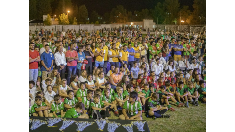 Municipio y clubes distinguieron a sus deportistas locales