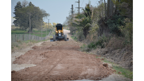 REEMBROZADO DE CAMINOS VECINALES