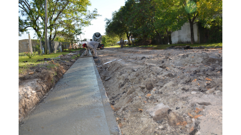 REPARACIONES DE LA TRAMA VIAL SOBRE CALLE LAS GOLONDRINAS