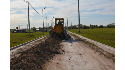 TRABAJOS EN EL LOTEO SOCIAL DE AV. LOS CISNES
