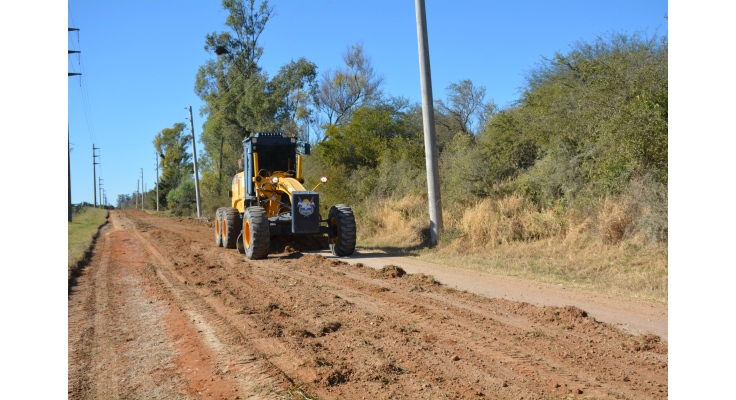 TRABAJOS SOBRE AVENIDA LOS LAURELES Y EL CEMENTERIO MUNICIPAL