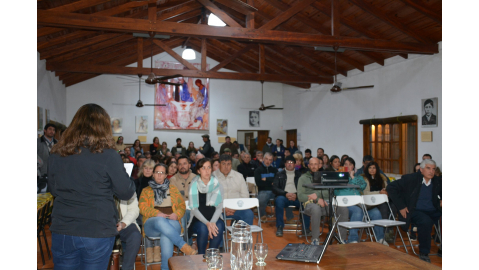 VECINOS DE ORO VERDE SE REUNIERON PARA CONOCER EL ESTUDIO SOBRE GLIFOSATO EN LA LOCALIDAD