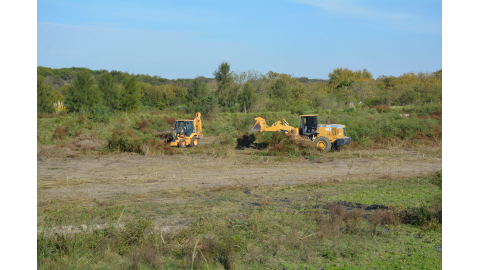 YA TRABAJAN EN LA REPARACIÓN DE UNA LAGUNA DE TRATAMIENTO DE EFLUENTES CLOACALES